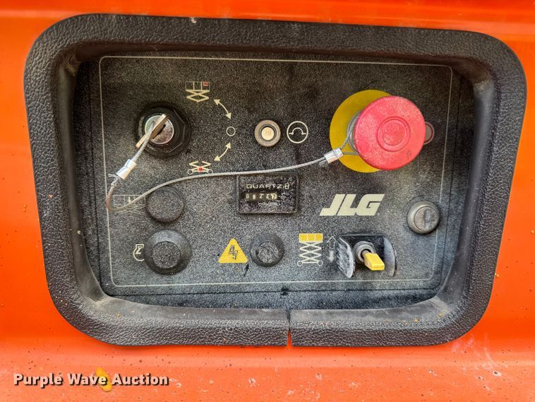 image for item EV4037 2009 JLG 4069LE scissor lift