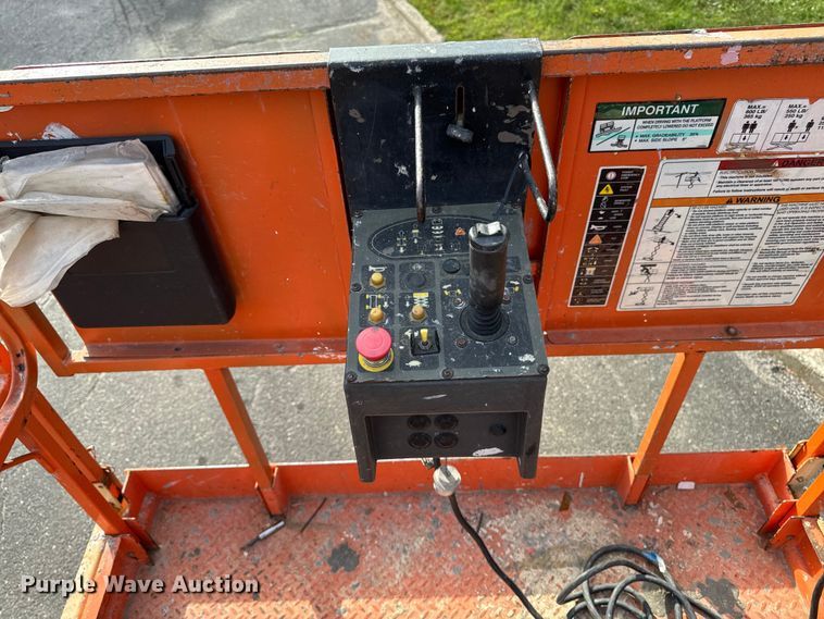 image for item EV4037 2009 JLG 4069LE scissor lift