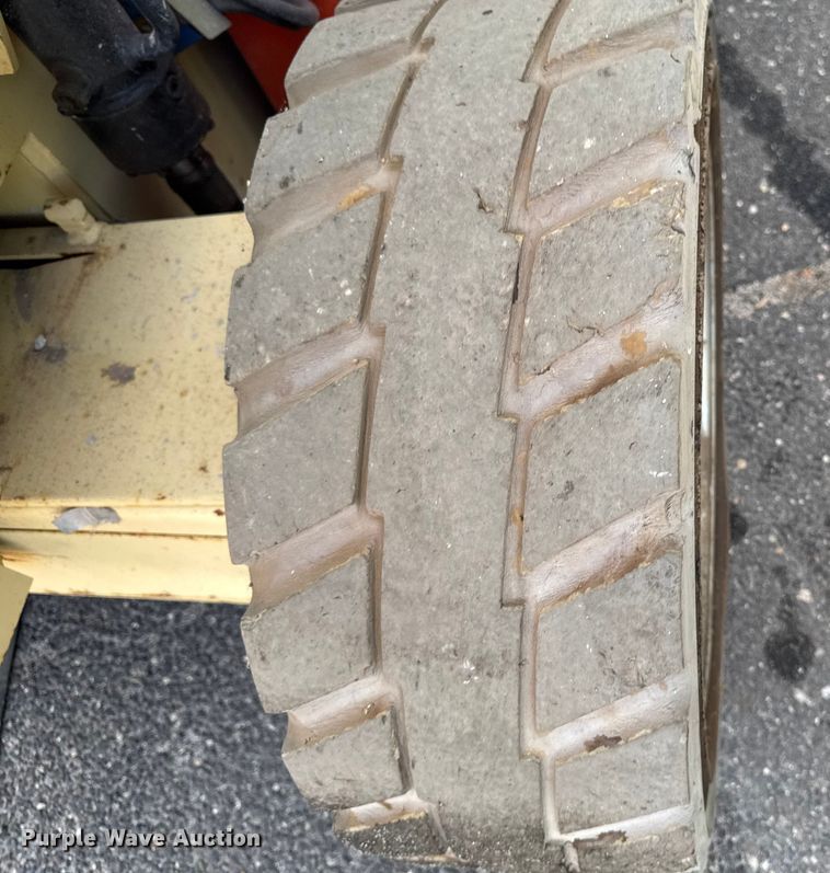 image for item EV4037 2009 JLG 4069LE scissor lift