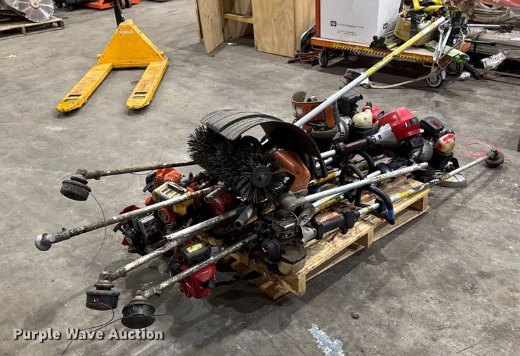 image for item EV4040 (12) string trimmers