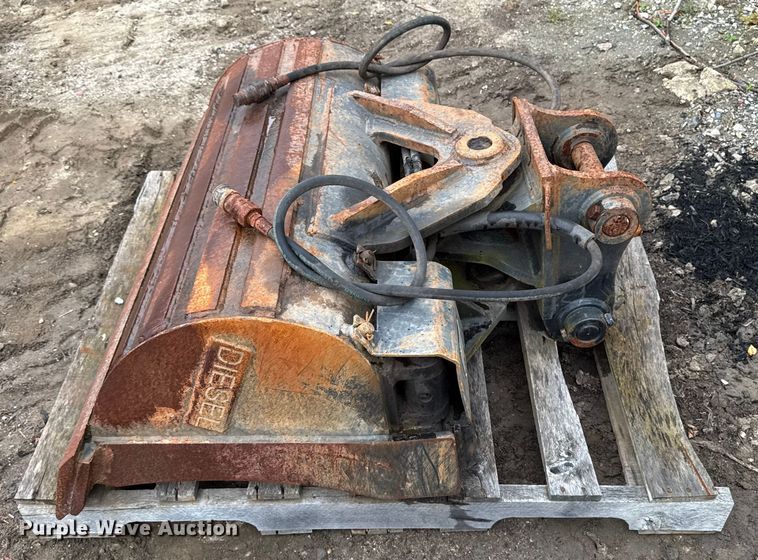 image for item EV4052 Diesel Equipment excavator bucket