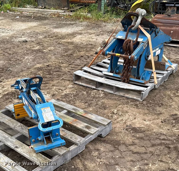 image for item EV4053 (2) excavator clamps