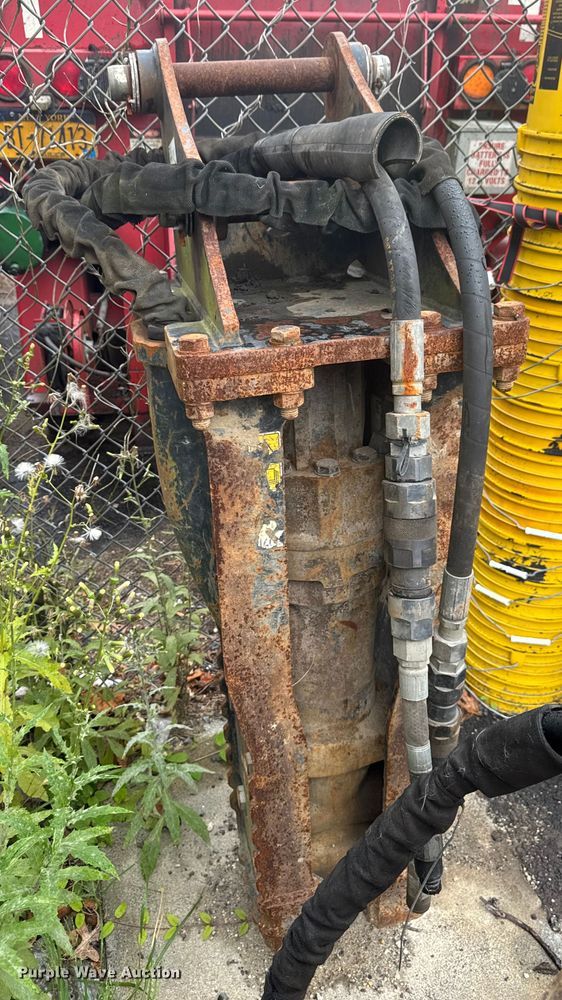 image for item EV4056 2018 Caterpillar H80E breaker