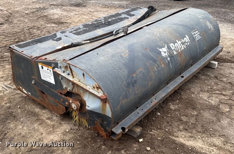 image for item EV4058 2015 Bobcat 84 sweeper skid steer sweeper