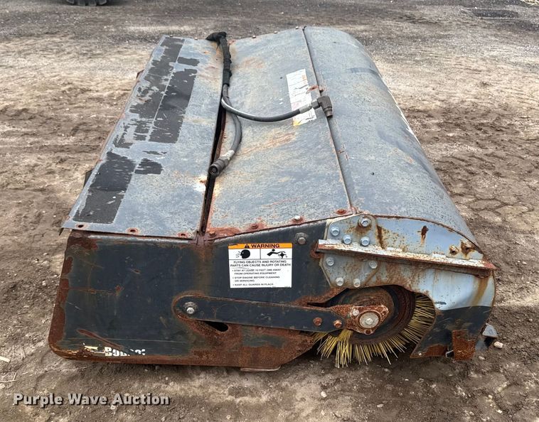 image for item EV4058 2015 Bobcat 84 sweeper skid steer sweeper