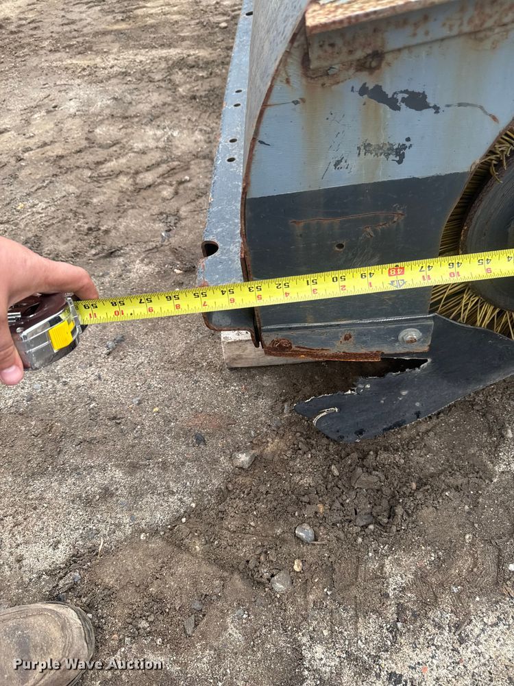 image for item EV4058 2015 Bobcat 84 sweeper skid steer sweeper