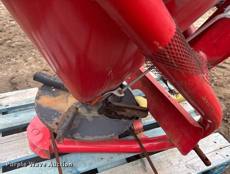 image for item EV4059 2013 Cosmo spreader