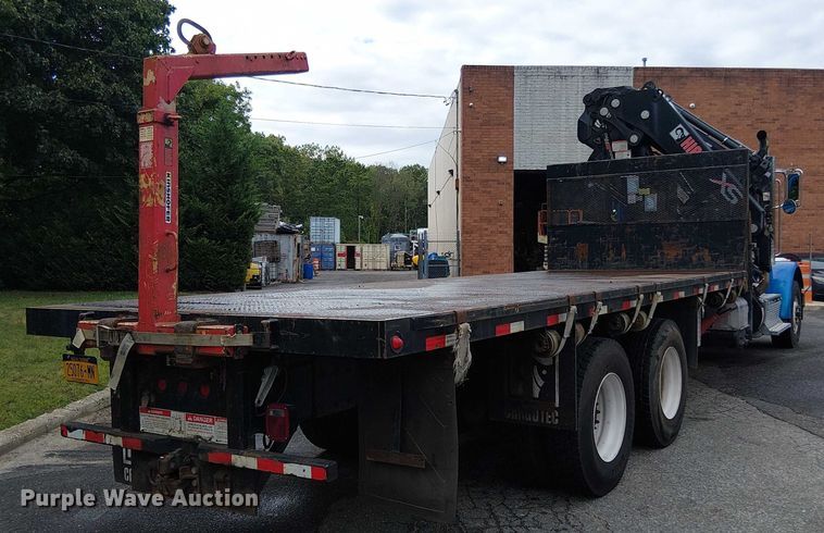 image for item EV4064 2012 Peterbilt 365 crane truck