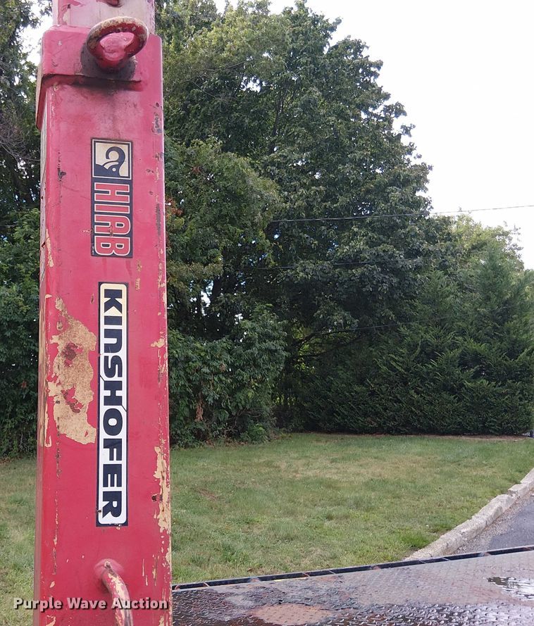 image for item EV4064 2012 Peterbilt 365 crane truck