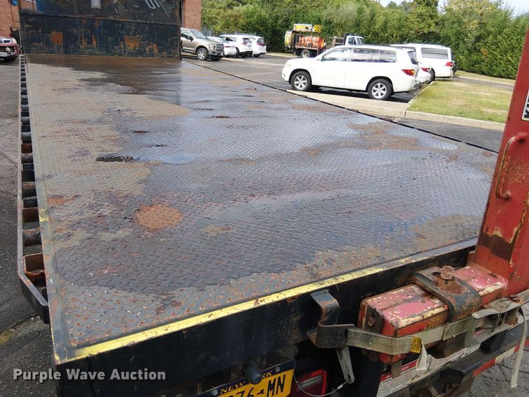 image for item EV4064 2012 Peterbilt 365 crane truck