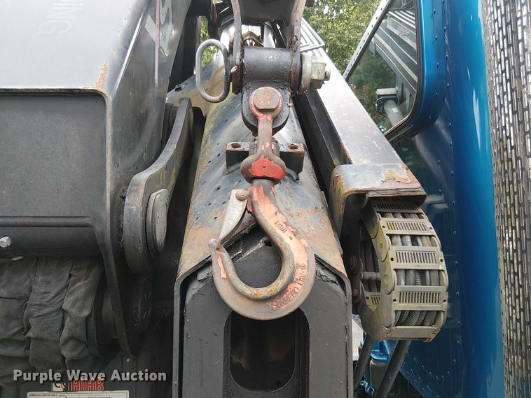 image for item EV4064 2012 Peterbilt 365 crane truck