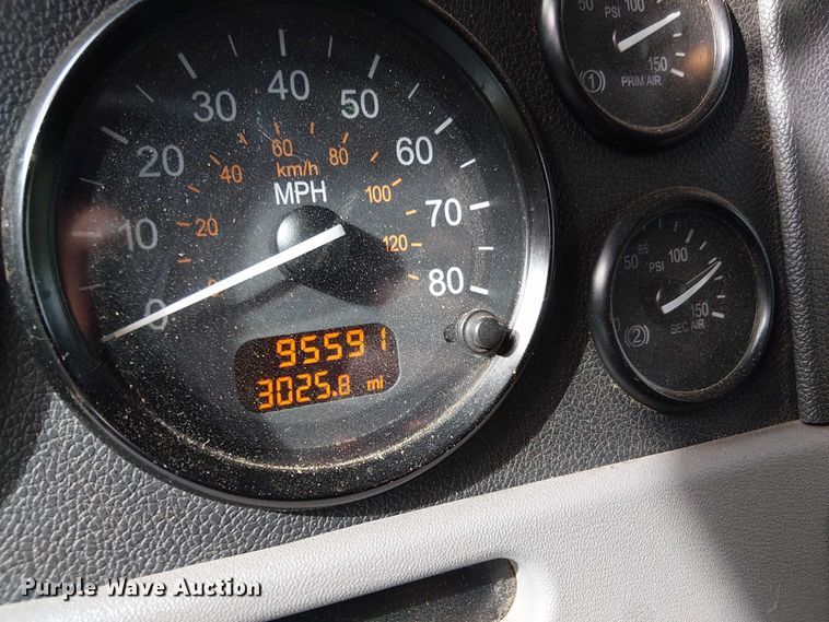 image for item EV4064 2012 Peterbilt 365 crane truck