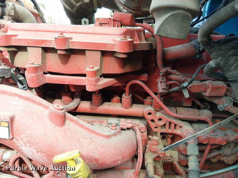 image for item EV4064 2012 Peterbilt 365 crane truck