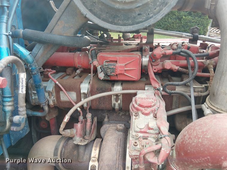 image for item EV4064 2012 Peterbilt 365 crane truck