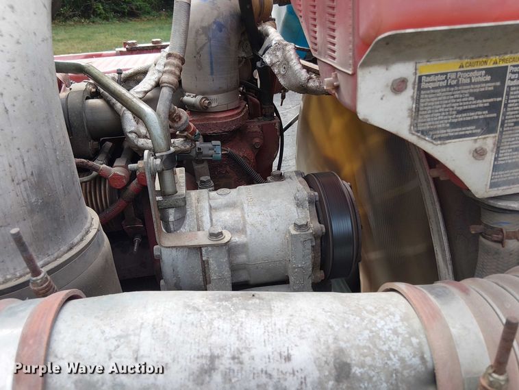 image for item EV4064 2012 Peterbilt 365 crane truck