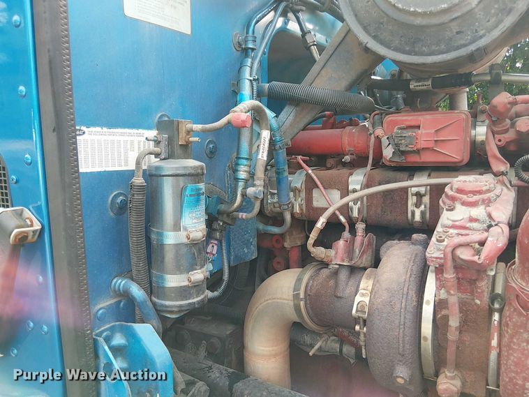 image for item EV4064 2012 Peterbilt 365 crane truck