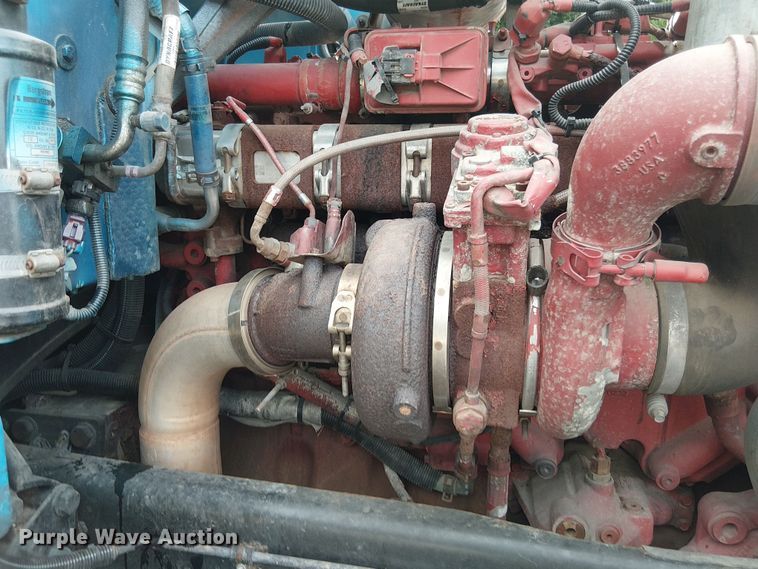 image for item EV4064 2012 Peterbilt 365 crane truck