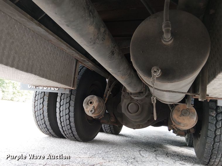 image for item EV4064 2012 Peterbilt 365 crane truck