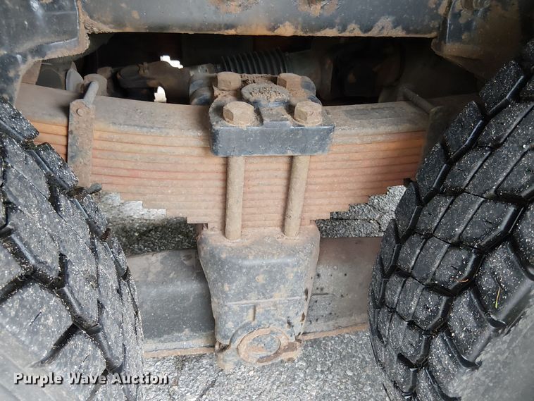 image for item EV4064 2012 Peterbilt 365 crane truck