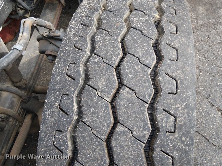 image for item EV4064 2012 Peterbilt 365 crane truck