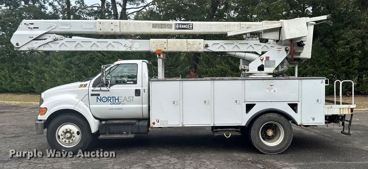 image for item EV4065 2008 Ford F750 bucket truck