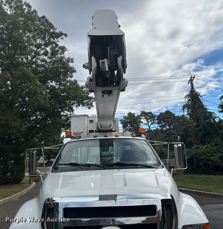 image for item EV4065 2008 Ford F750 bucket truck