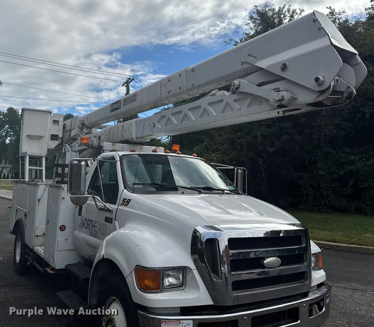 image for item EV4065 2008 Ford F750 bucket truck