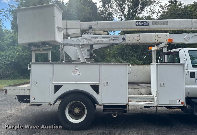 image for item EV4065 2008 Ford F750 bucket truck