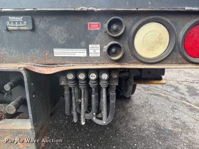 image for item EV4065 2008 Ford F750 bucket truck