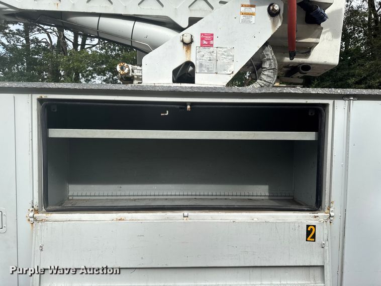 image for item EV4065 2008 Ford F750 bucket truck