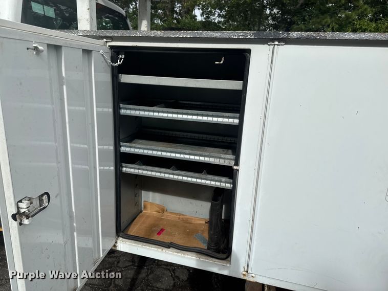 image for item EV4065 2008 Ford F750 bucket truck