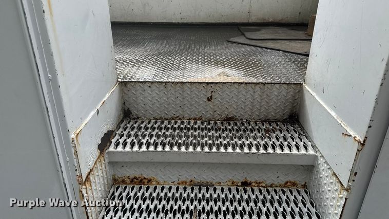 image for item EV4065 2008 Ford F750 bucket truck