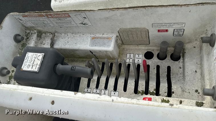 image for item EV4065 2008 Ford F750 bucket truck