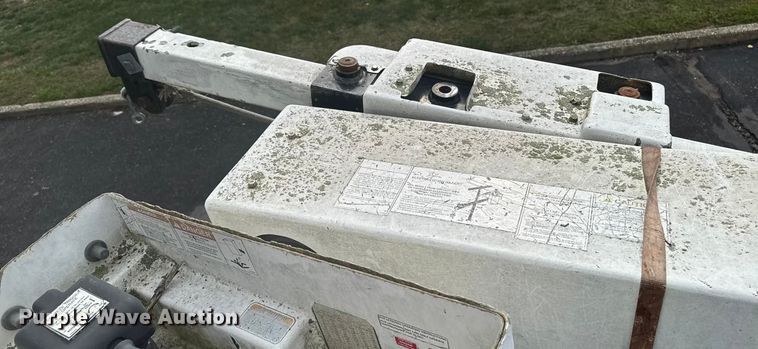 image for item EV4065 2008 Ford F750 bucket truck