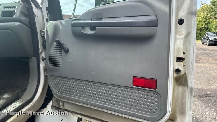 image for item EV4065 2008 Ford F750 bucket truck