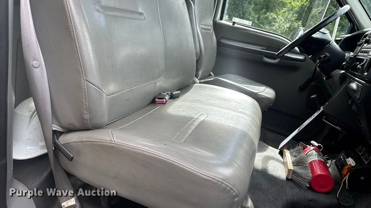 image for item EV4065 2008 Ford F750 bucket truck