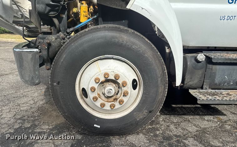 image for item EV4065 2008 Ford F750 bucket truck