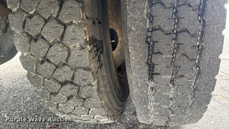 image for item EV4065 2008 Ford F750 bucket truck