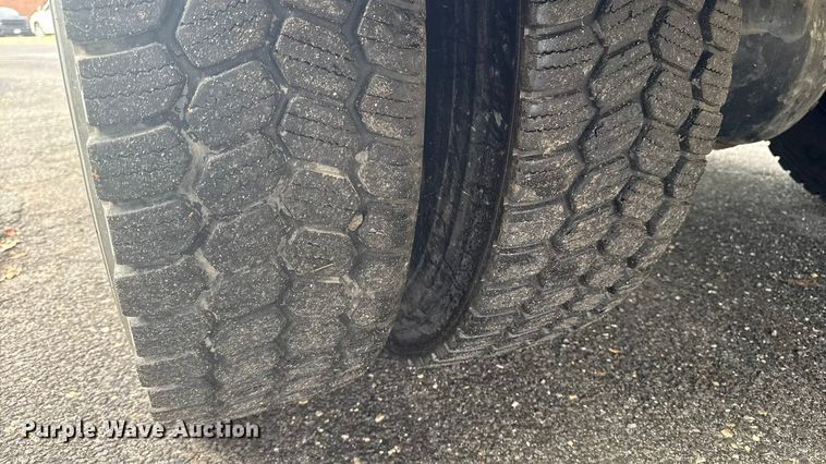 image for item EV4065 2008 Ford F750 bucket truck