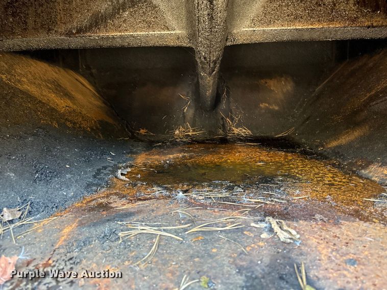 image for item EV4082 2017 Falcon 6T Dump 2 Burner pothole patcher