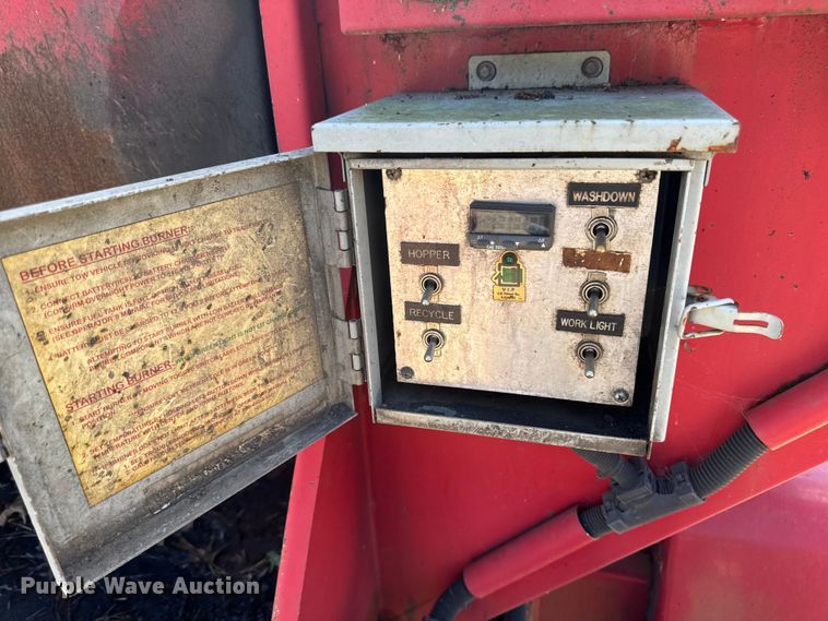 image for item EV4082 2017 Falcon 6T Dump 2 Burner pothole patcher