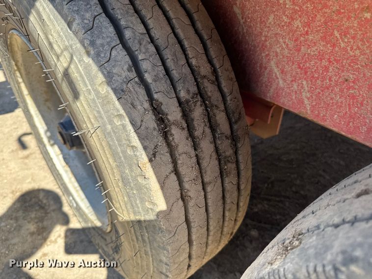 image for item EV4082 2017 Falcon 6T Dump 2 Burner pothole patcher