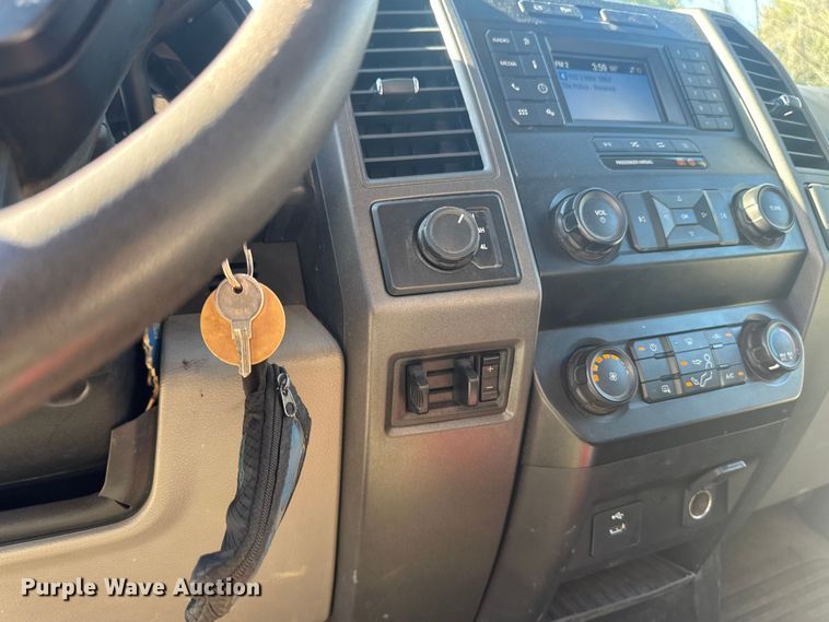 image for item EV4093 2021 Ford F600 dump truck