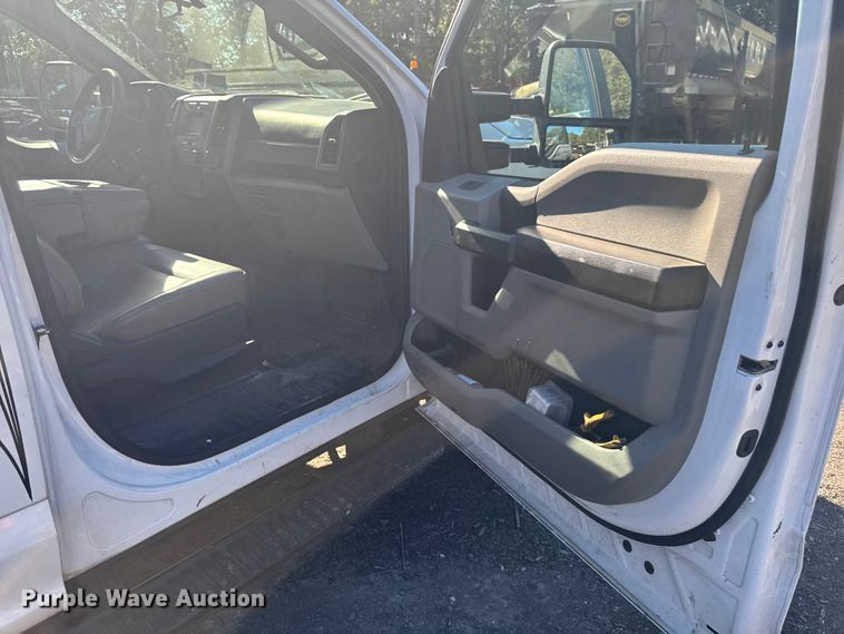 image for item EV4093 2021 Ford F600 dump truck