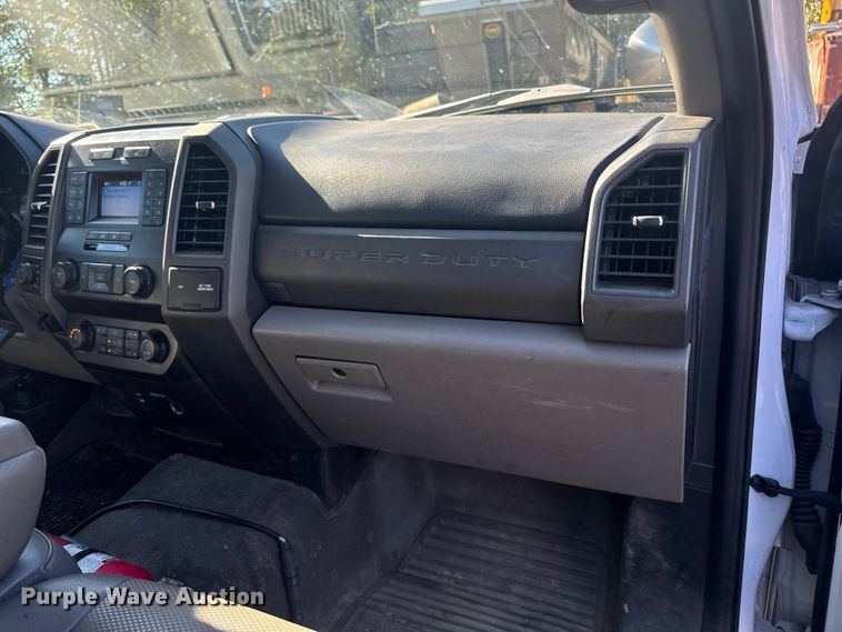 image for item EV4093 2021 Ford F600 dump truck