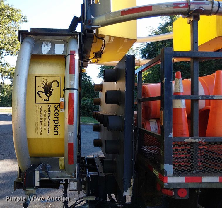 image for item EV4095 2004 International 4300 flatbed truck with crash attenuator