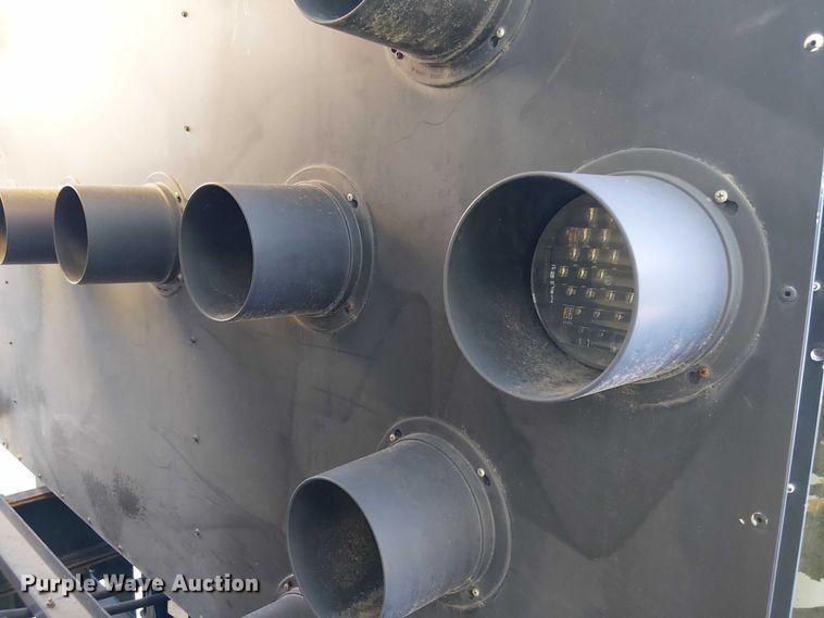 image for item EV4095 2004 International 4300 flatbed truck with crash attenuator