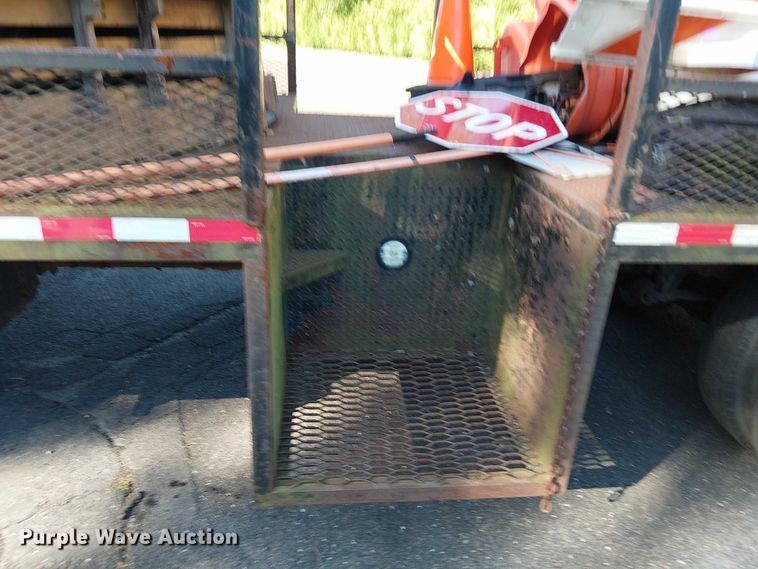 image for item EV4095 2004 International 4300 flatbed truck with crash attenuator