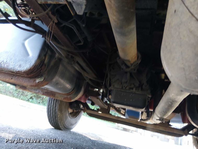 image for item EV4095 2004 International 4300 flatbed truck with crash attenuator