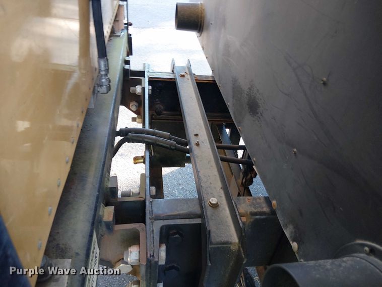 image for item EV4095 2004 International 4300 flatbed truck with crash attenuator